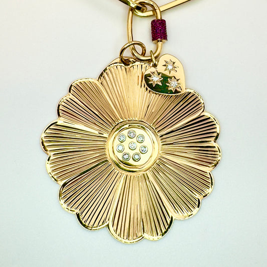 Daisy Pendant with Diamonds